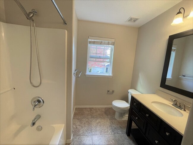 Building Photo - 16873 NW Oak Creek Dr