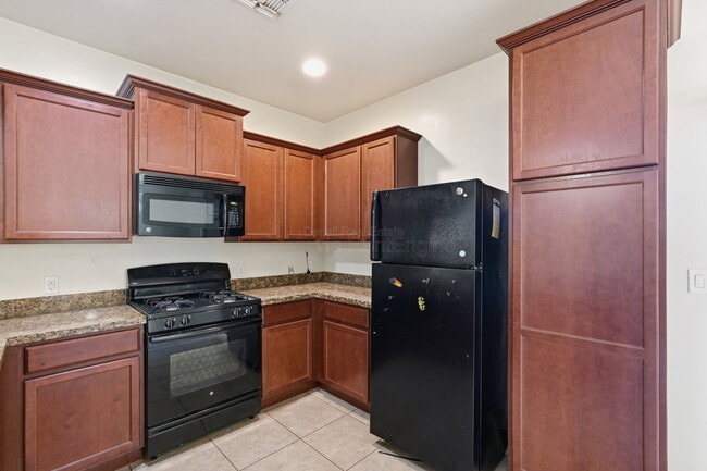 Building Photo - 6737 S Cut Bow Dr