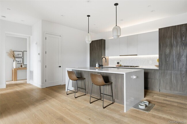 Building Photo - 50 Chestnut St