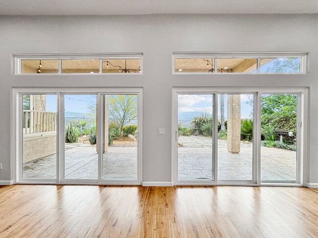 Building Photo - Spacious & Upgraded 4 Bedroom, 3 Bath Home...