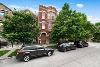 Building Photo - Spacious and Modern Wicker Park Duplex