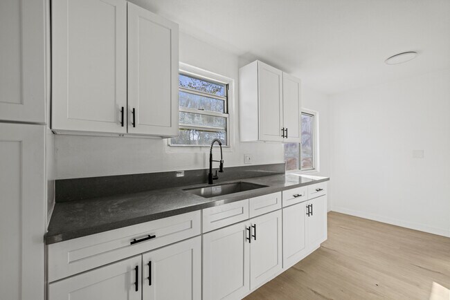 Main House - 37815 Robina Ave