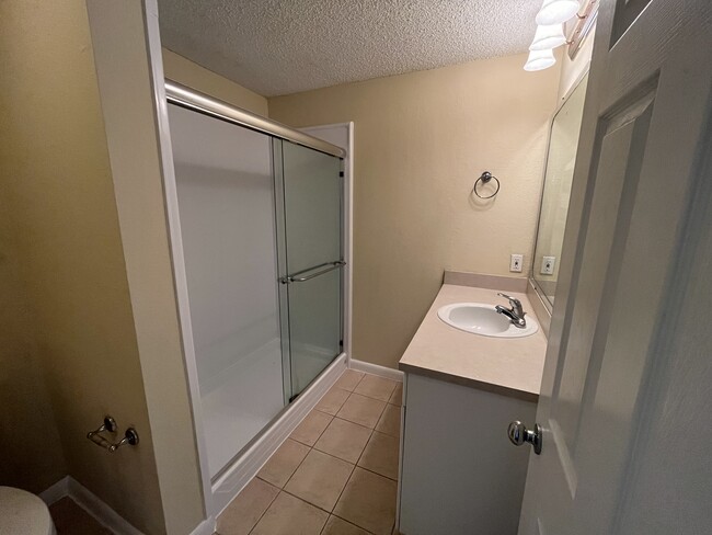 Building Photo - 100 Fairway Park Blvd