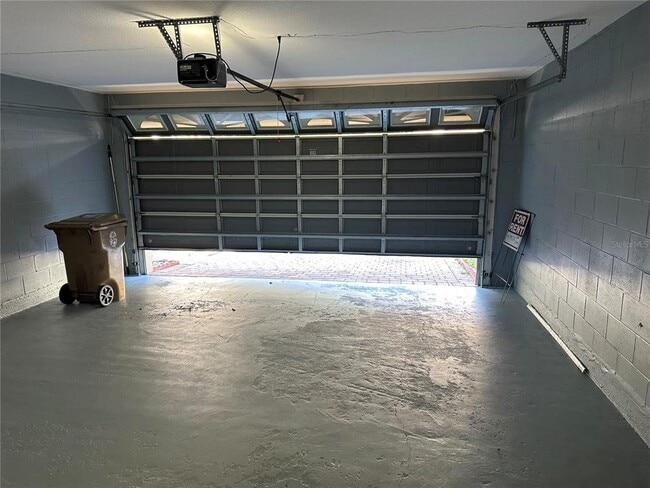 Building Photo - 4150 Vanern Way