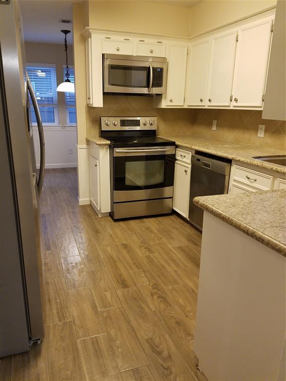 Building Photo - 17811 Smooth Rock Falls Dr