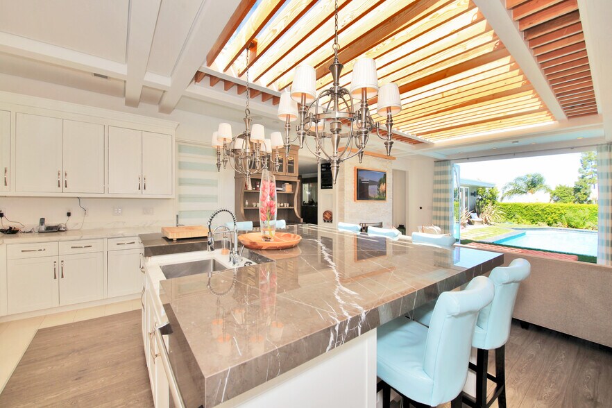 Building Photo - 3054 Elvido Dr