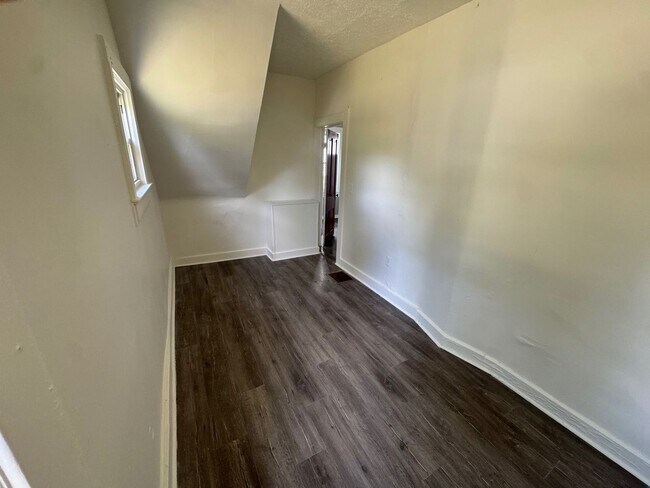 Building Photo - 3134 W 88th St