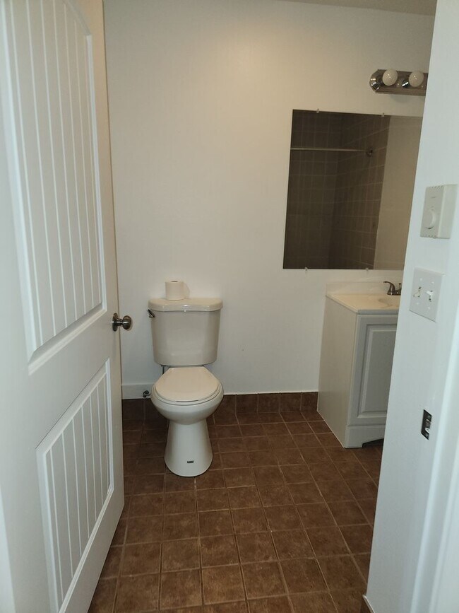 Building Photo - 3bed 2bath House