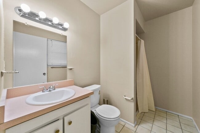 Building Photo - 2117 Freeland Way