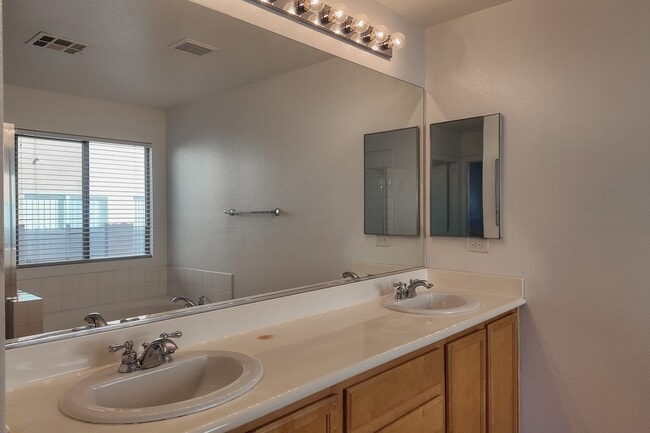 Building Photo - 9222 Cazador St