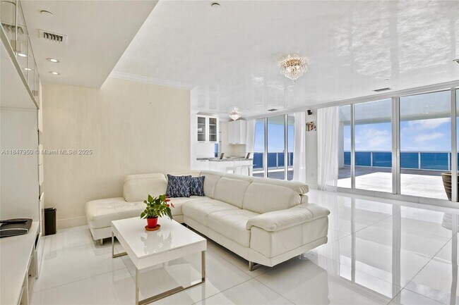 Building Photo - 1830 S Ocean Dr