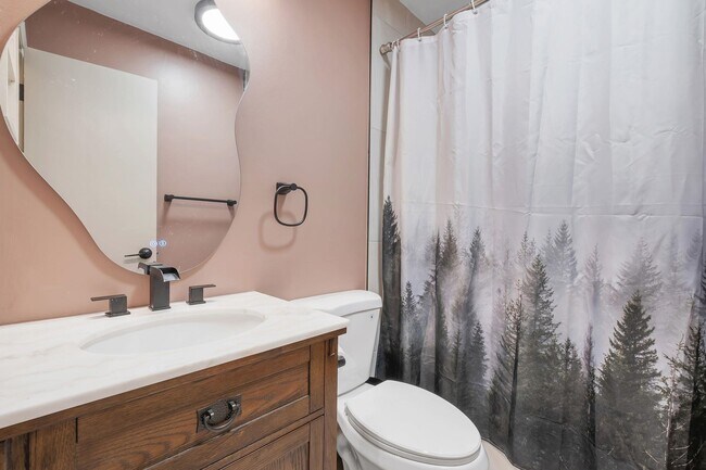 Building Photo - 1552 Cinnamon Bear Cir