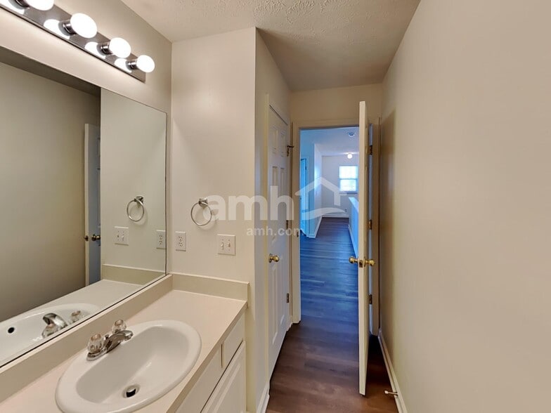 Building Photo - 3337 Cain Harbor Dr