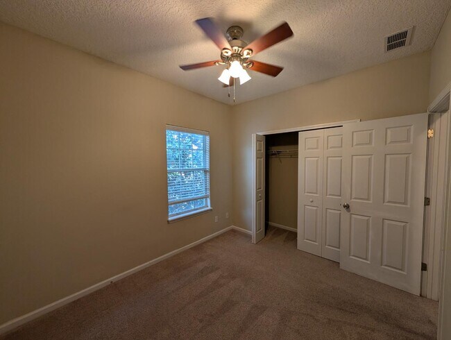 Building Photo - 1736 Forest Lake Cir W