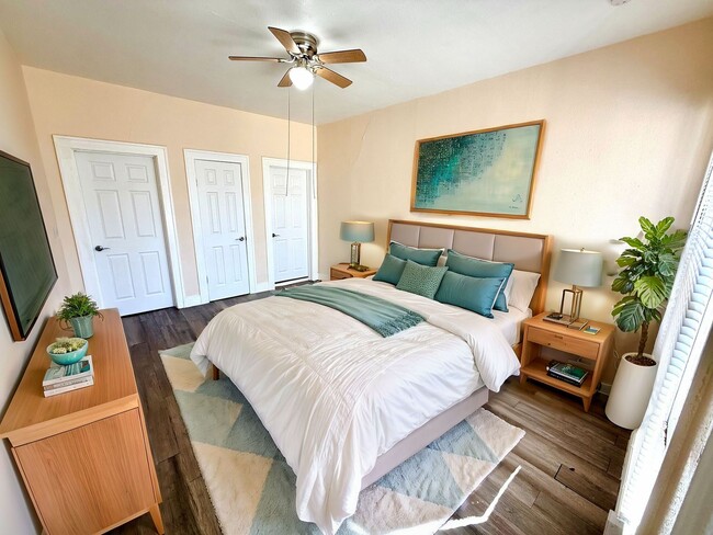 Building Photo - *COMING SOON* Charming Duplex with Fenced Yard – Minutes from St. Philip's College!