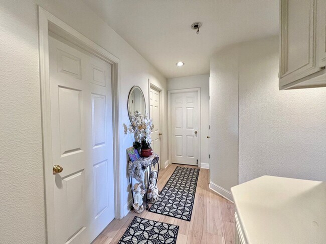Building Photo - 3-Bedroom Home in a Prime Location!
