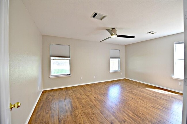 Building Photo - 8416 Alvin High Ln