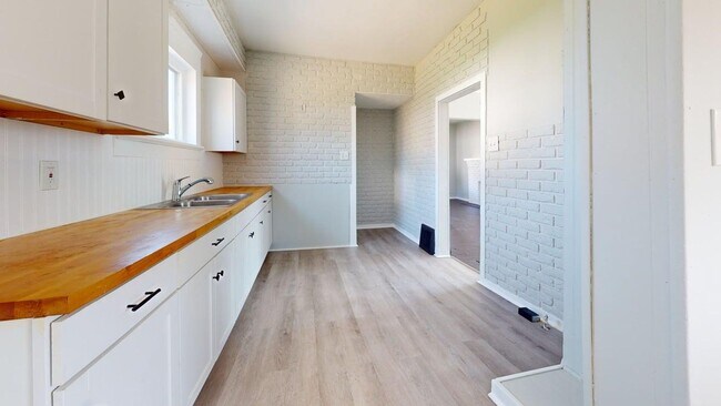 Building Photo - Canton 3 Bedroom - Single Family Home