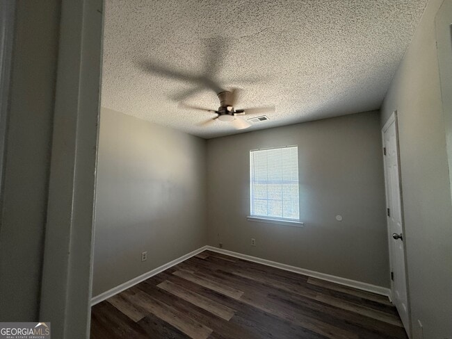 Building Photo - 23 Sabreena Cir