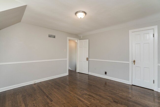 Building Photo - 2B/1B Charming Single Family home in Glend...