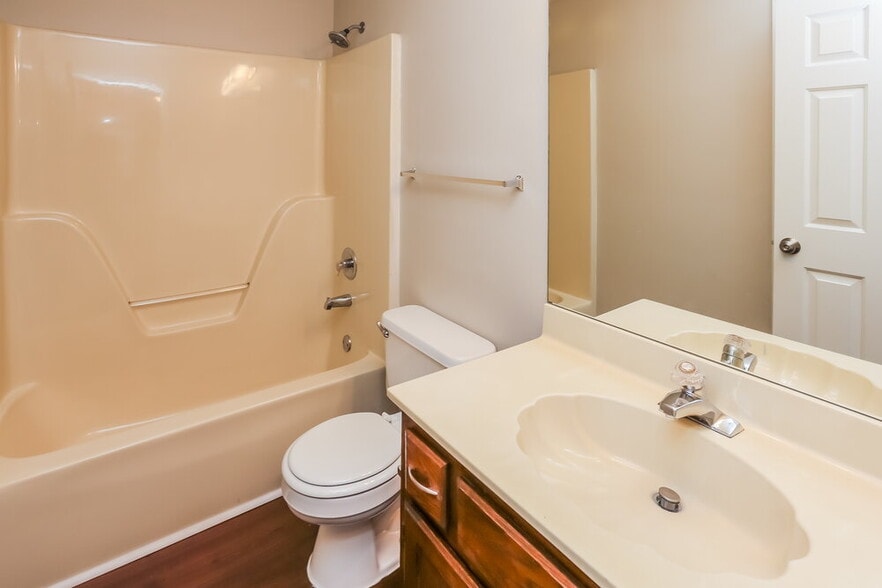 Building Photo - 6205 Morgan Manor Cove