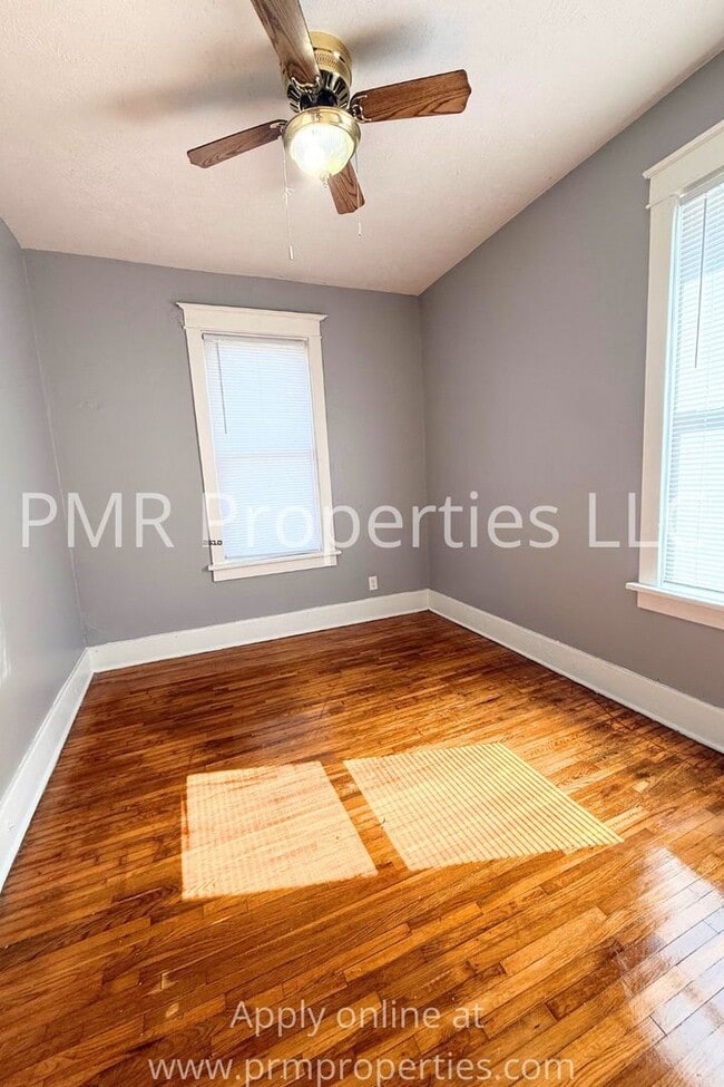 Building Photo - 4 Bedrooms / 1.5 Bathrooms House