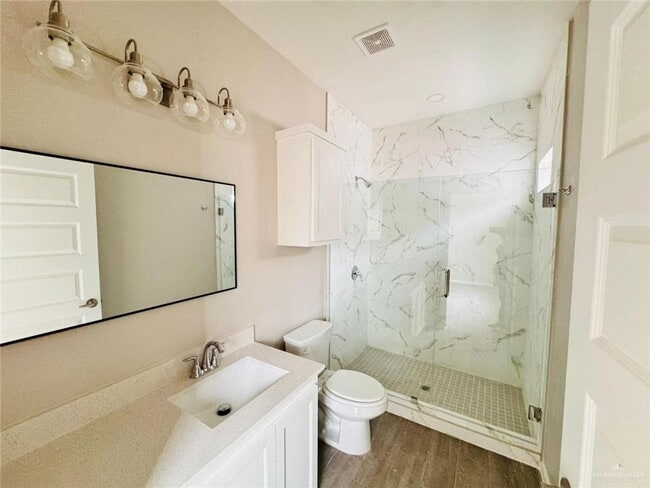 Building Photo - 22 S Alamo Rd