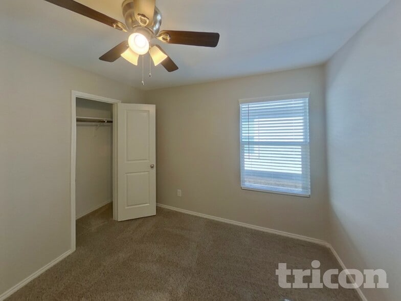 Building Photo - 112 Cornstalk Ln