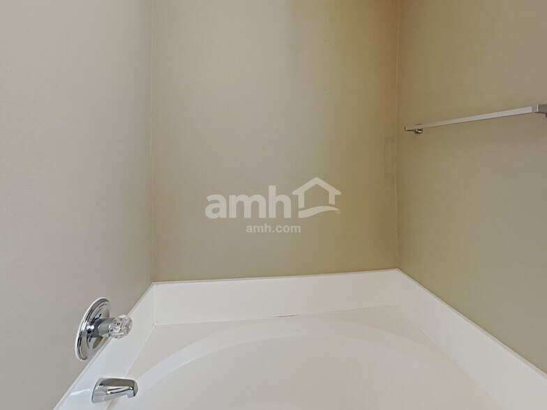 Building Photo - 8516 Rainy Lake Dr