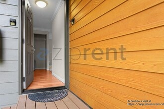 Building Photo - 10826 NE 148th Ln