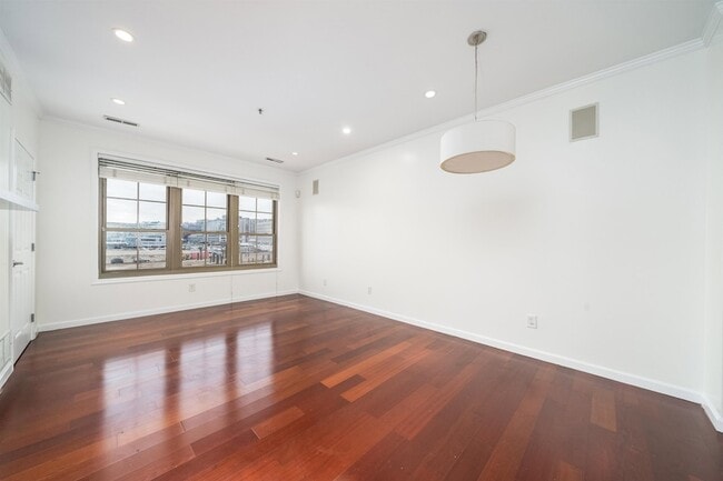 Building Photo - 26 Ave at Port Imperial