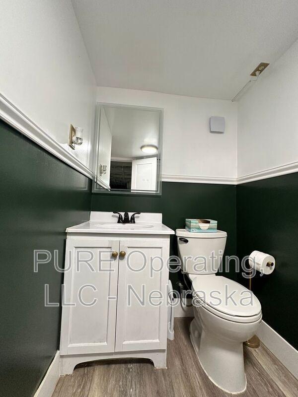 Building Photo - 5011 Miami St