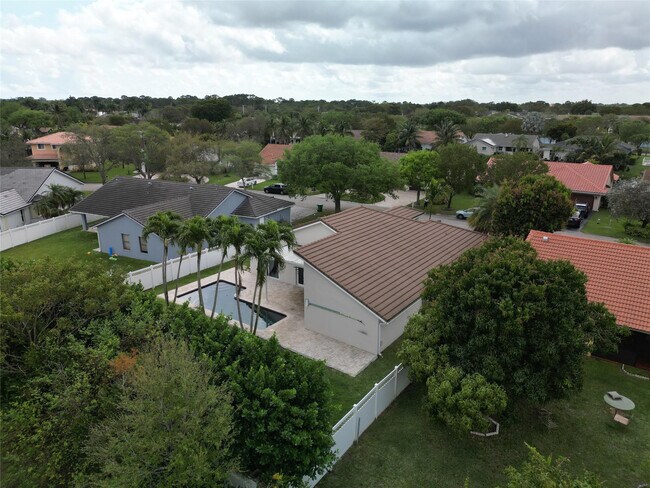 Building Photo - 8949 NW 45th Ct