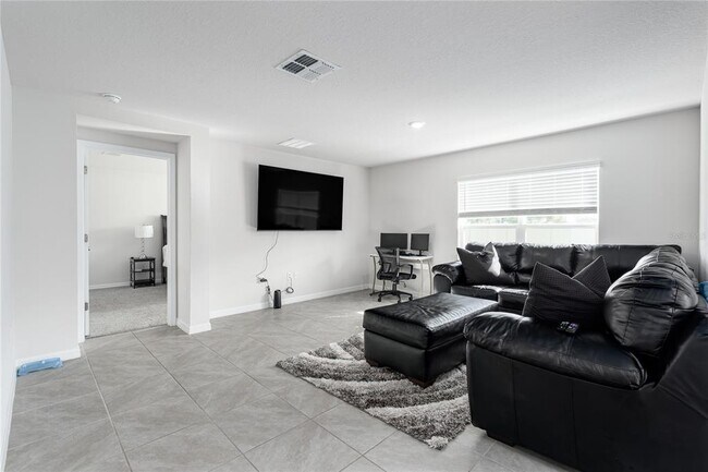 Building Photo - 12277 Mountain Is Trl