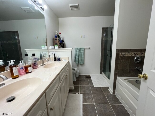 Building Photo - 18 Ashley Ct