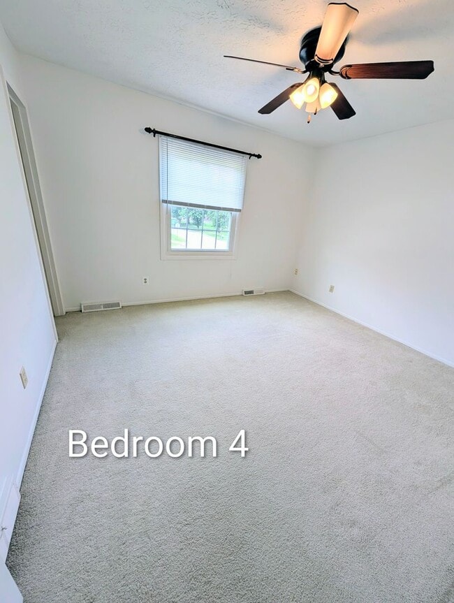 Building Photo - BAY VILLAGE RENTAL HOME 4 BEDROOMS