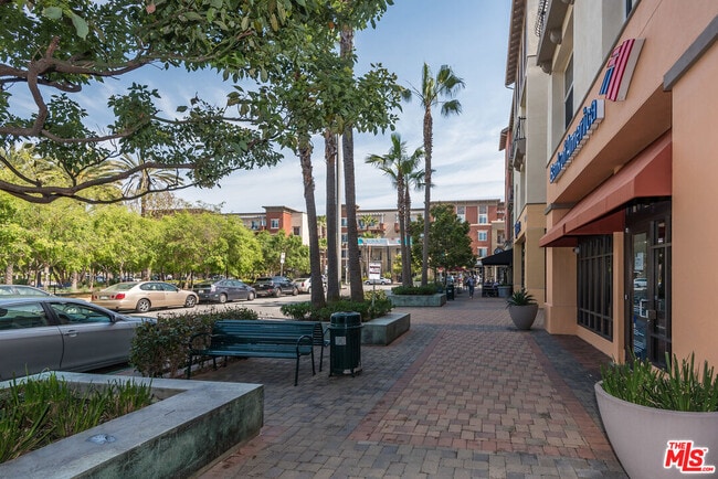 Building Photo - 13075 Pacific Promenade