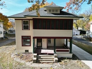 Building Photo - 623 S 4th St