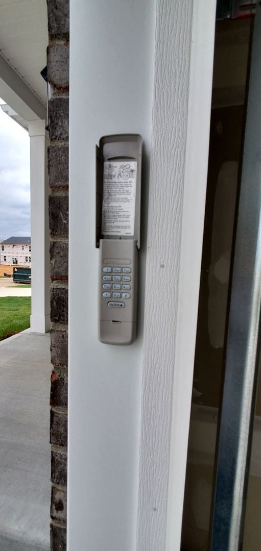 Building Photo - Beautiful 4BR in LaGrange