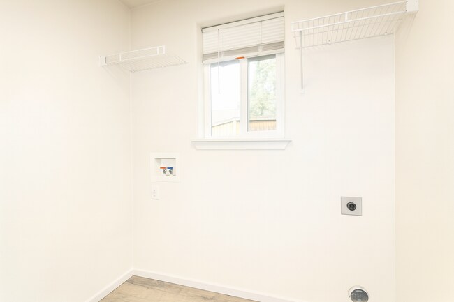 Building Photo - Modern Duplex with Garage and Backyard