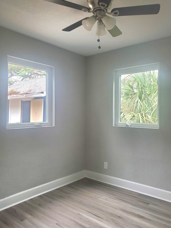 Building Photo - 3471 15th Ave S