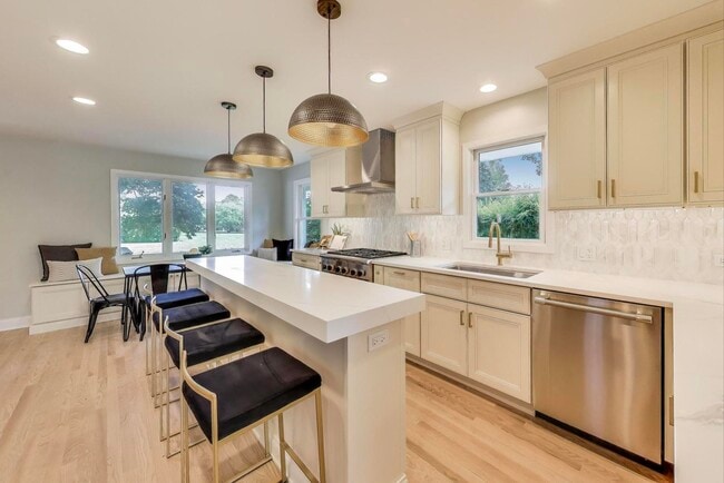 Building Photo - 2408 Cumberland Cir