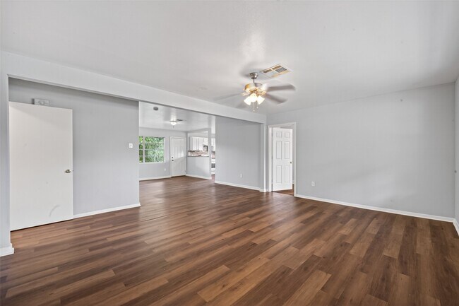 Building Photo - 4118 Sunflower St