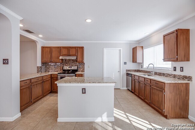 Building Photo - *COMING SOON* Beautiful 3 Bedroom Home with Granite Countertops & Large Backyard