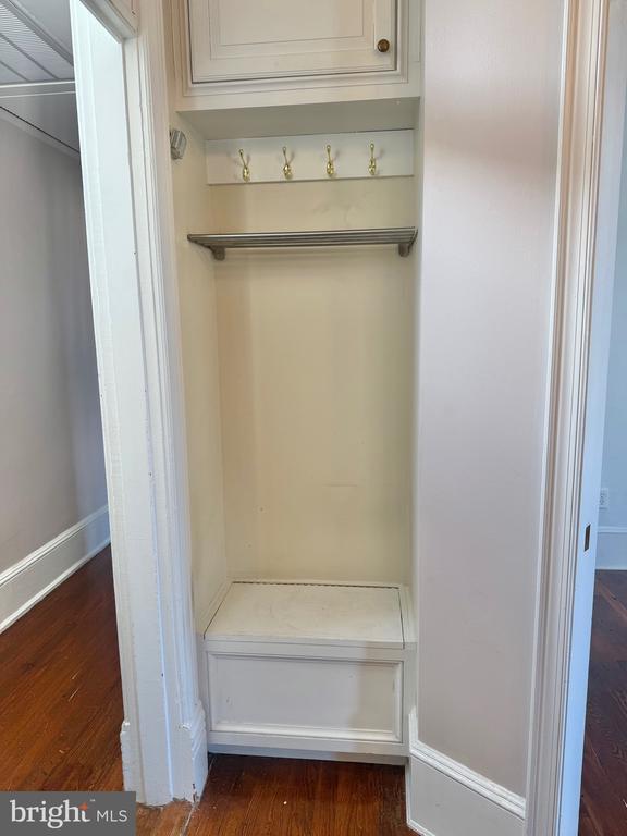 Building Photo - 718 Oronoco St