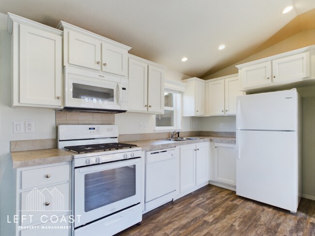 Building Photo - 2368 Salmon River Hwy