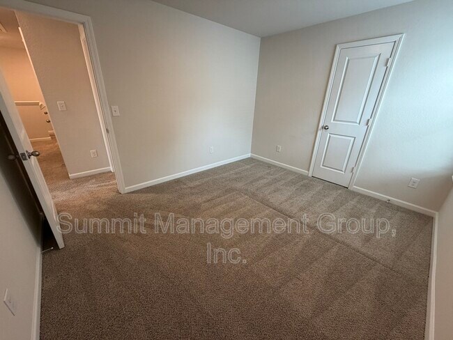 Building Photo - 219 Limestone Cir