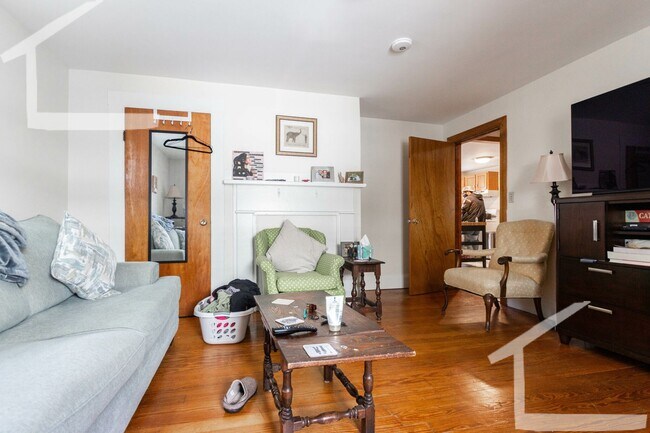 Building Photo - 4 O'Neil Pl