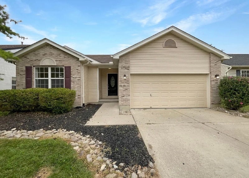 Building Photo - 8989 Maineville Rd