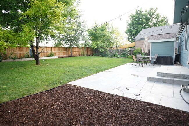 Building Photo - 381 Tynan Dr